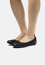 BELLA ME Black Woven