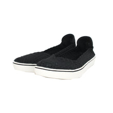 VEE CATWALK Black