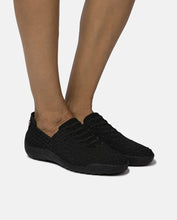 RIGGED FLY Black